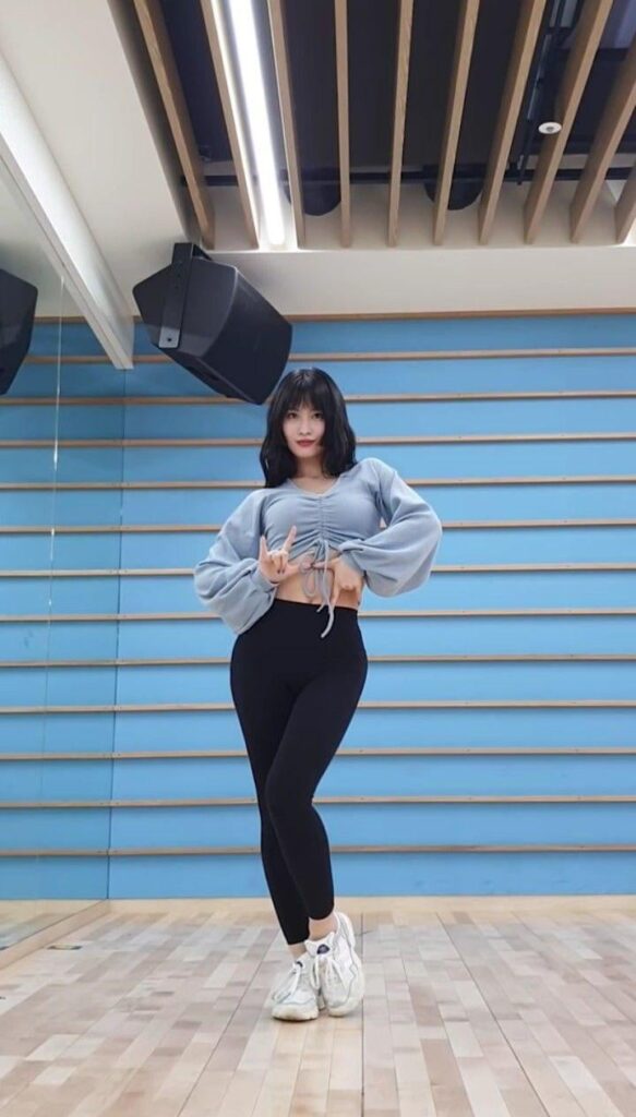 مومو - مرتين