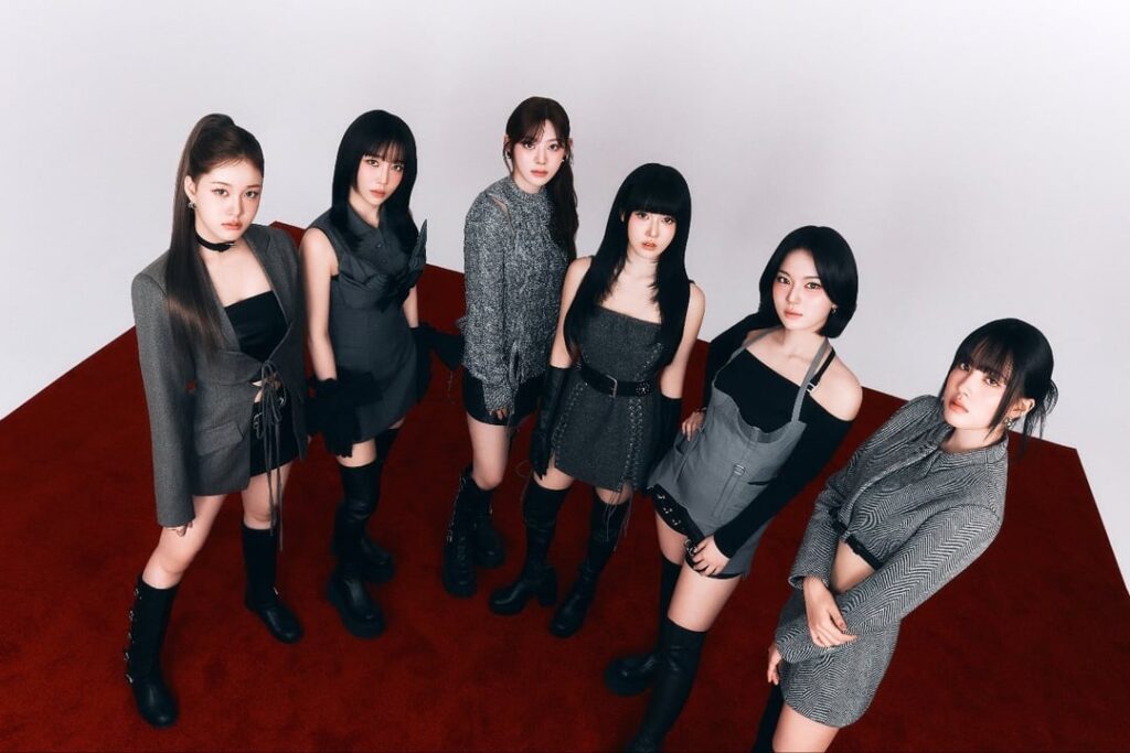 Stayc - Japan 6th Double A Single Single: Lover ، Killer / Bebe (Japanese Ver.) (Concept Photo - Group)