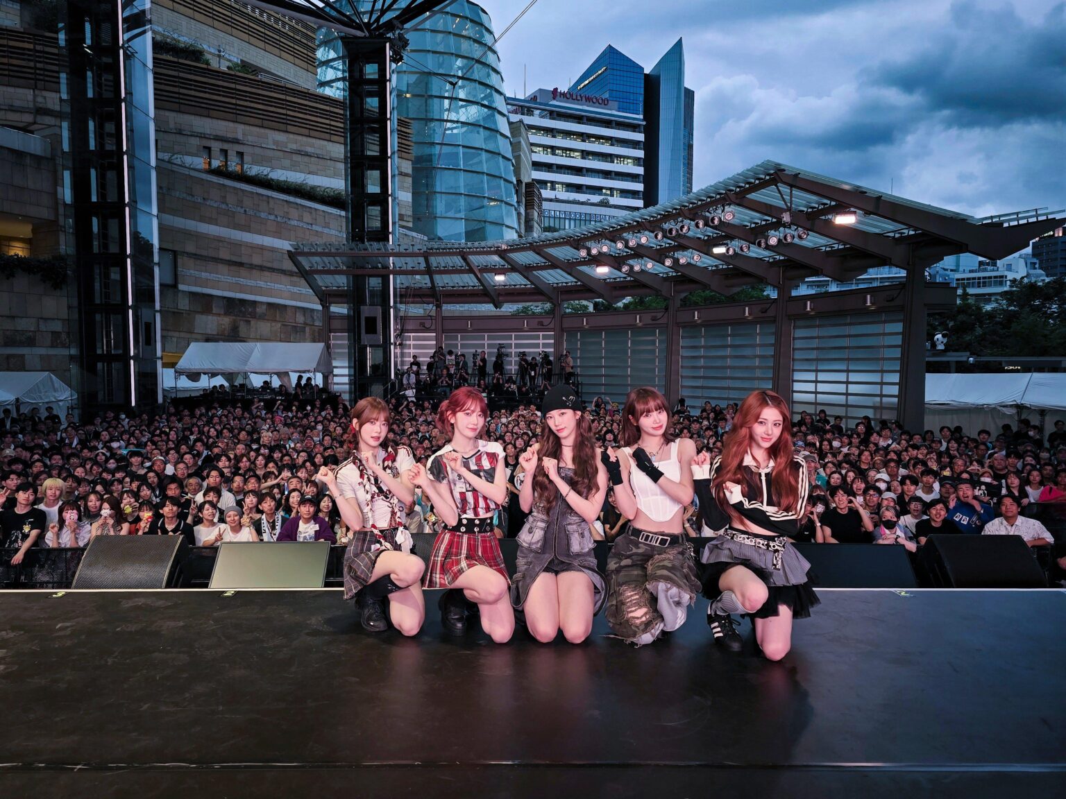 250624 Le Sserafim Japan Twitter Update - في اليابان الرابع "مختلف" عرض عرض "مختلف"