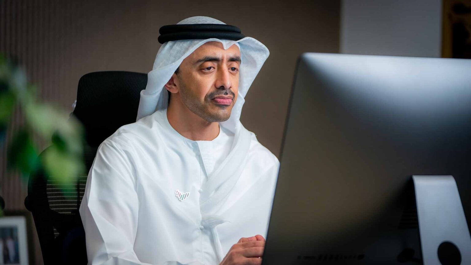 عبد الله بن زايد يدعو لتحقيق مشاركة إماراتية مؤثرة بمجموعة بريكس عبد الله بن زايد يدعو لتحقيق مشاركة إماراتية مؤثرة بمجموعة بريكس