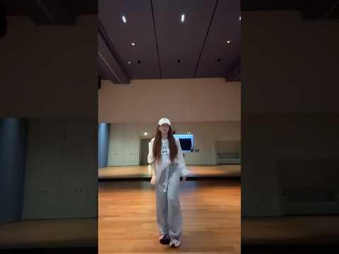 Nmixx Jiwoo - Killin 'It Girl (Orig. BTS J -Hope) (تحدي الرقص) (250626)