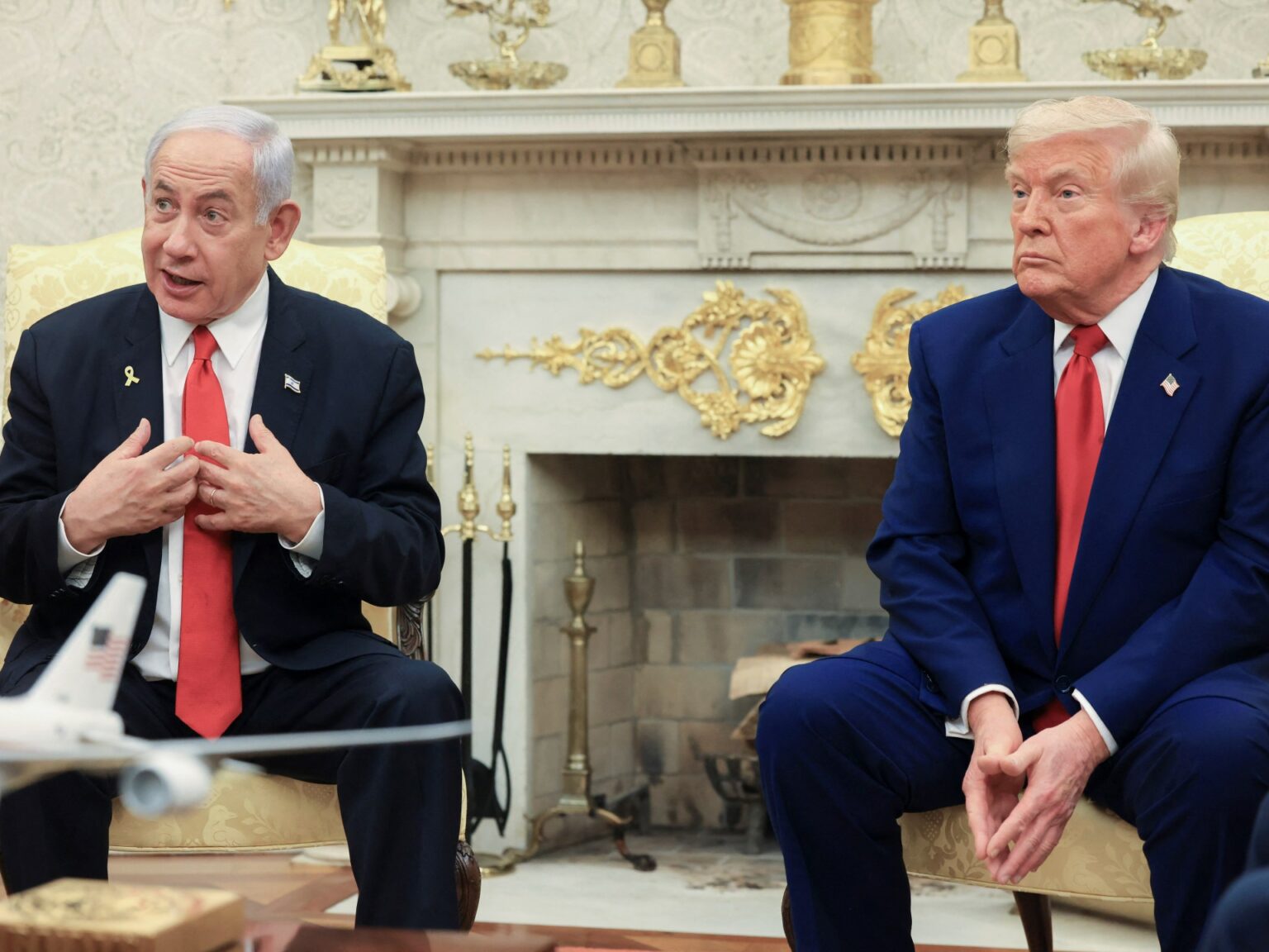 هآرتس: ترامب نسق بشكل كامل مع نتنياهو طلب وقف محاكمته | أخبار