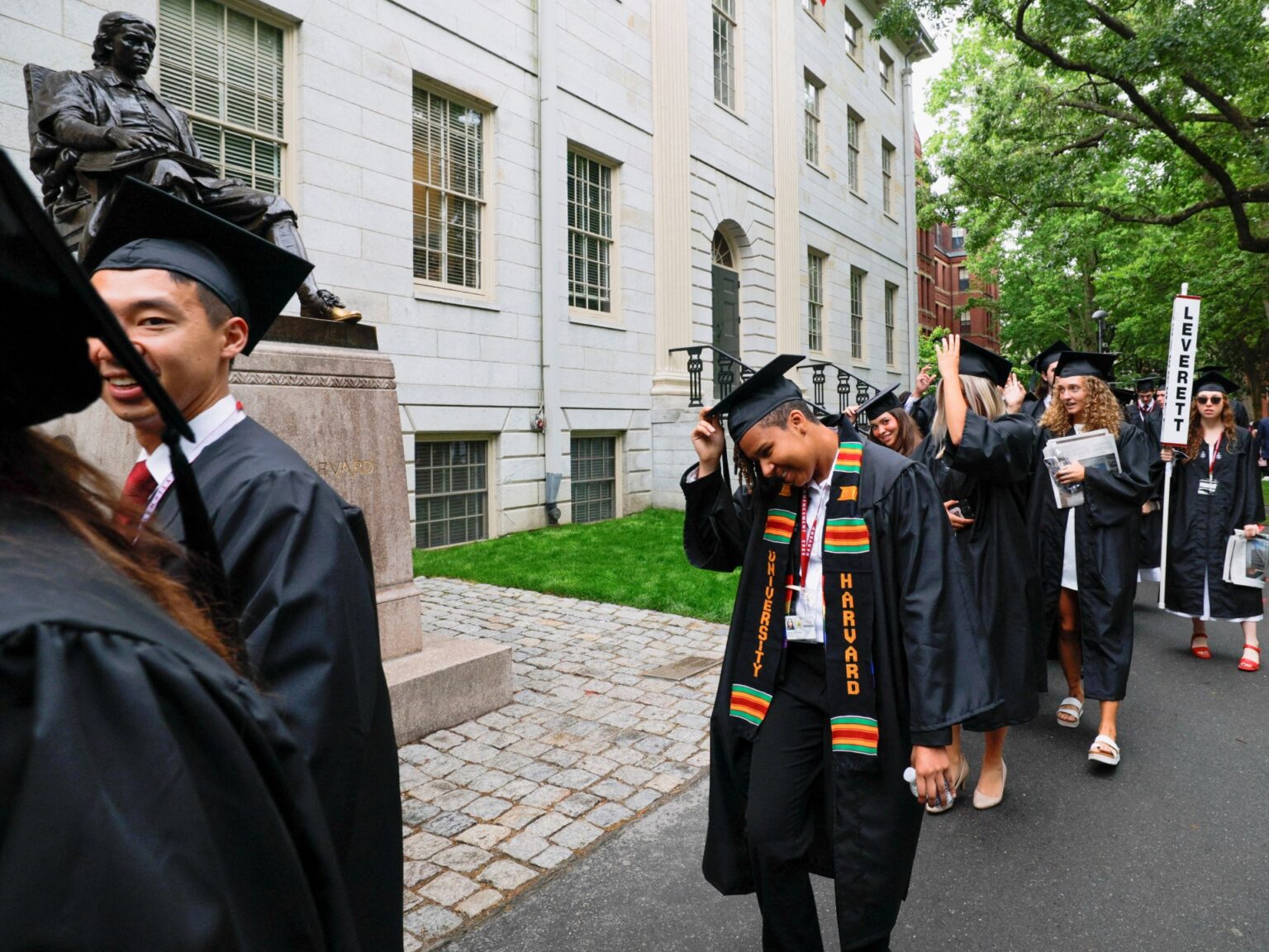 قاضية تعلق حظرا يمنع دخول طلاب هارفارد الأجانب إلى أميركا | أخبار قاضية تعلق حظرا يمنع دخول طلاب هارفارد الأجانب إلى أميركا | أخبار