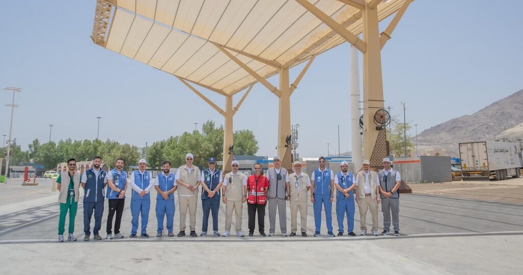 “الجلاجل” يتفقد مظلات المشاة في مشعر عرفات لتعزيز حماية الحجاج من الإجهاد الحراري "الجلاجل" يتفقد مظلات المشاة في مشعر عرفات لتعزيز حماية الحجاج من الإجهاد الحراري