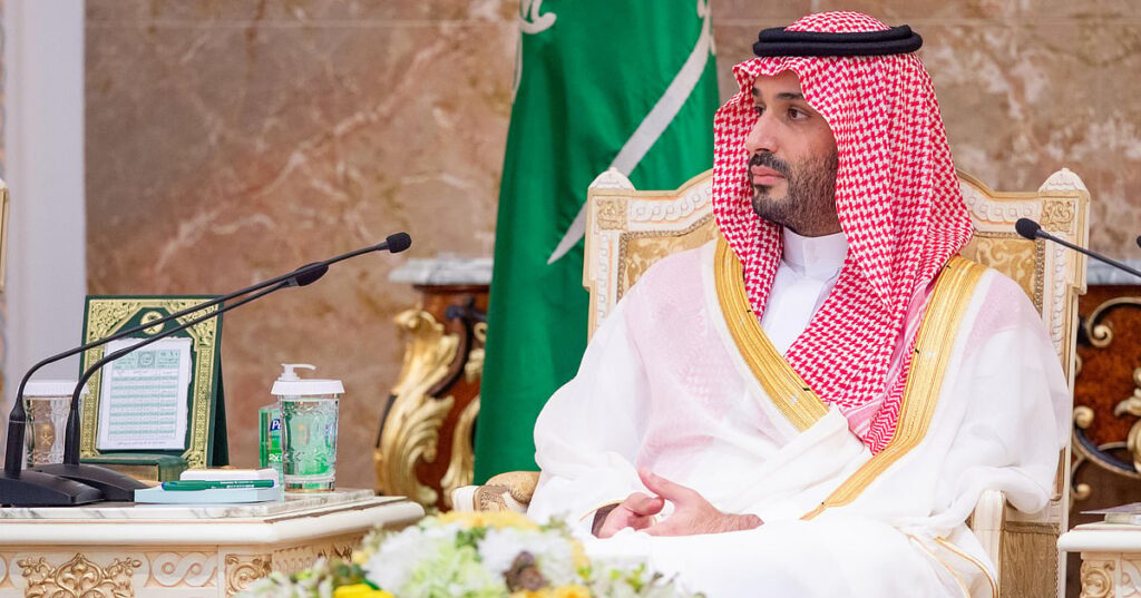 نيابة عن خادم الحرمين.. سمو ولي العهد يستقبل في الديوان الملكي بقصر منى المهنئين بعيد الأضحى المبارك