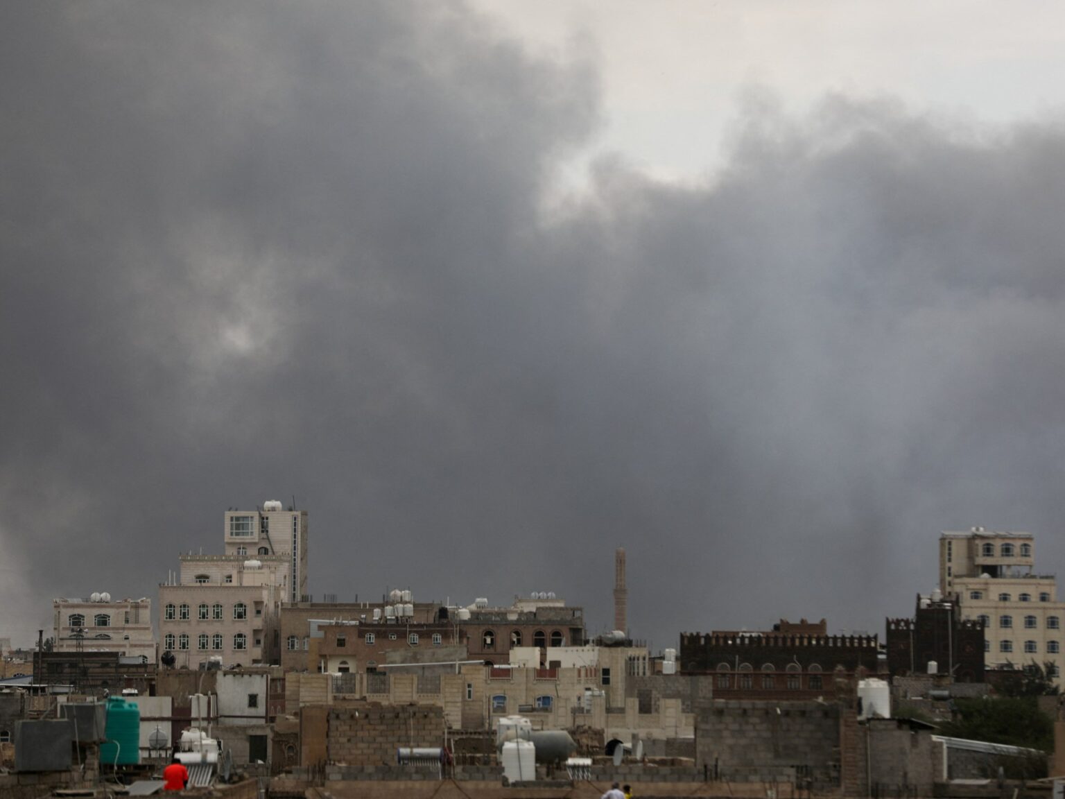 البحرية الإسرائيلية تهاجم ميناء الحديدة | أخبار