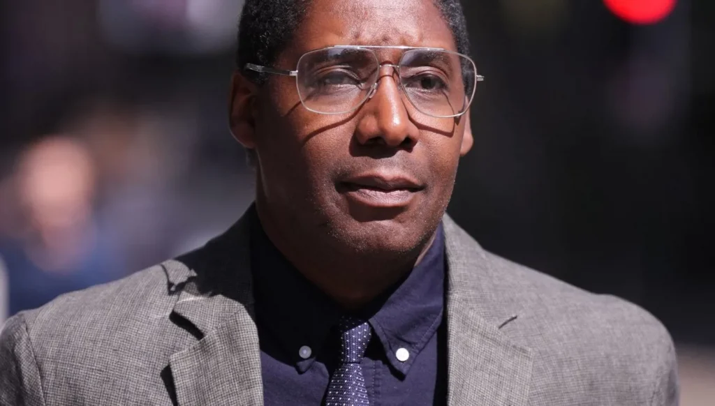 تاجر تحف فنية بريطاني متّهم بتمويل 'حزب الله'... تغيير فواتير وتعديل اسم المشتري