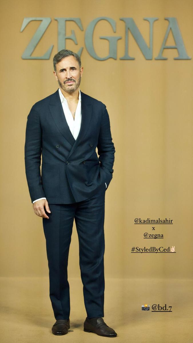 كاظم الساهر يختار البدلة الكلاسيكية السوداء