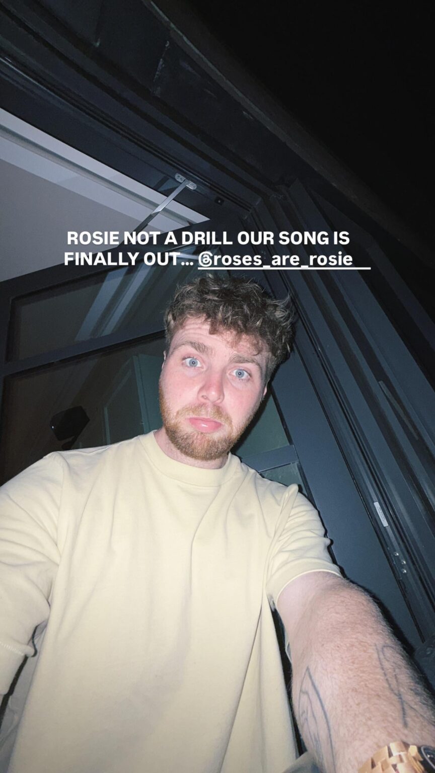 250627 تحديث قصة أليكس وارن إيج مع الورود