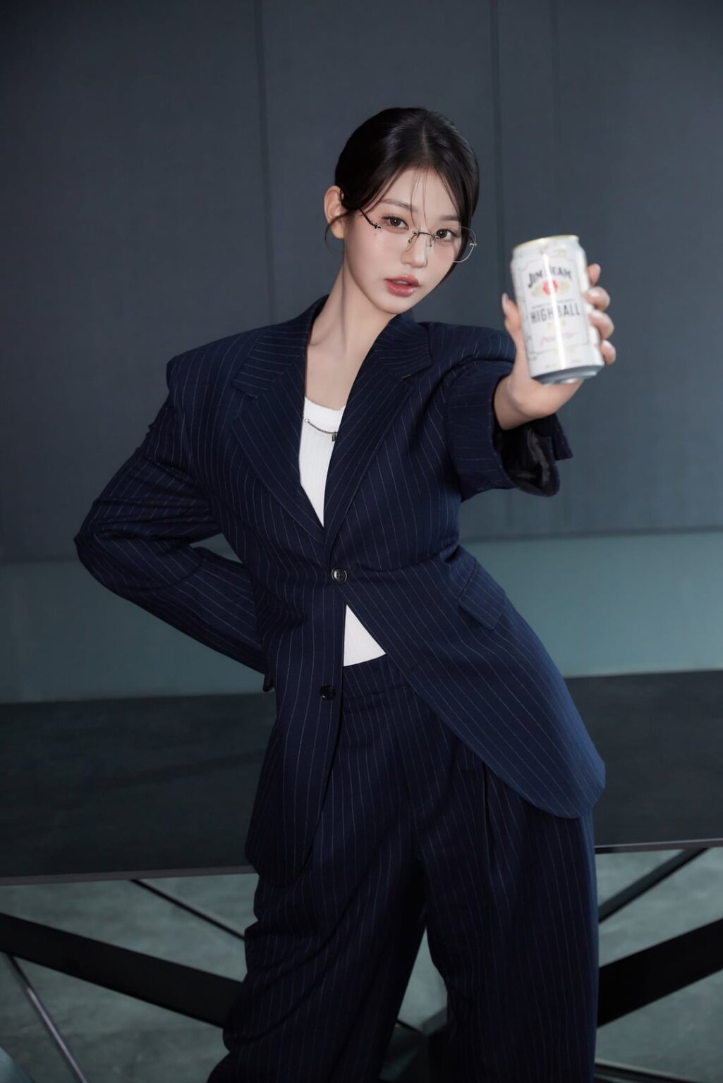 250624 Jim Beam Korea Twitter تحديث مع Wonyoung