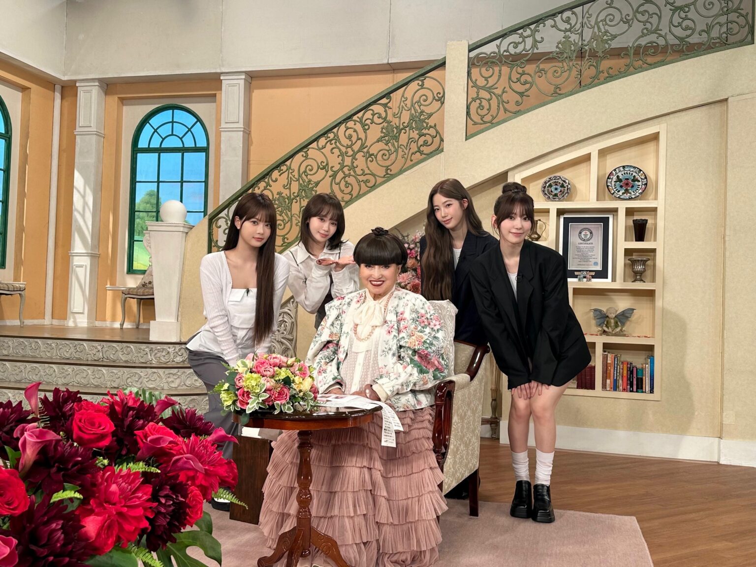 250628 Le Sserafim Japan Twitter Update - في TV Asahi "Tetsuko's Room" (الفذ. Kuroyanagi Tetsuko)