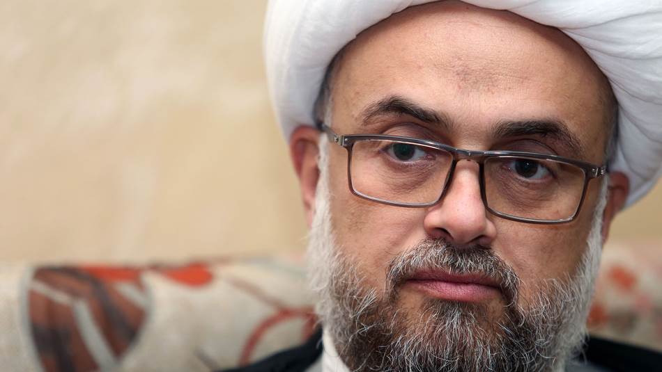 الإعتداء على الشيخ ياسر عودة يثير مخاوف معارضي حزب الله...فماذا كشف نجله؟