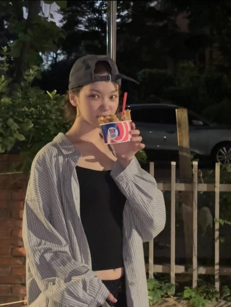 250630 Kim Chaewon Instagram Update (الفذ. شيرو)