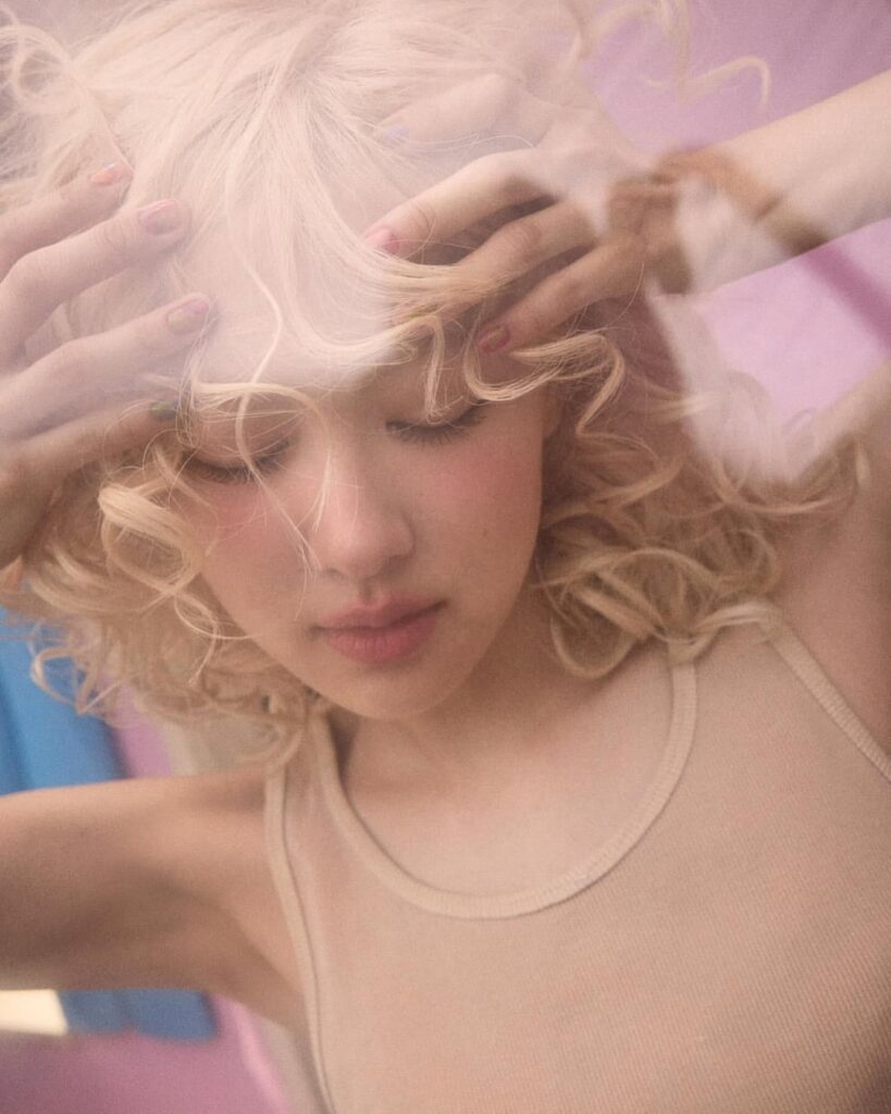 250608 Rosé (VampireHollie) IG Update