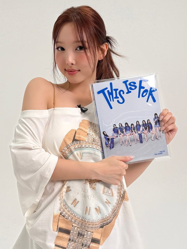 250709 2EYONYJY_ARI Twitter Update - مرتين مع أغلفة الألبوم الجديدة "This Is Is"