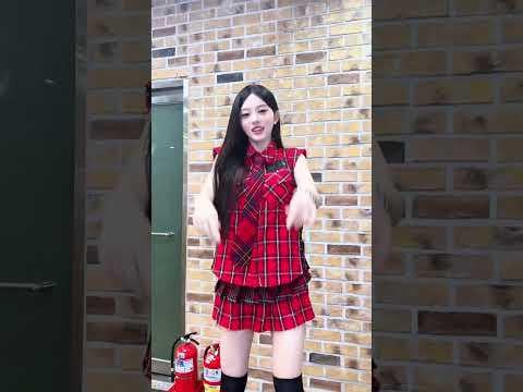 Illit Minju مع Hitgs Seohee و Hyerin - Charizzma (تحدي الرقص)