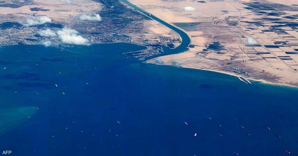 انقلاب سفينة في خليج السويس بمصر انقلاب سفينة في خليج السويس بمصر