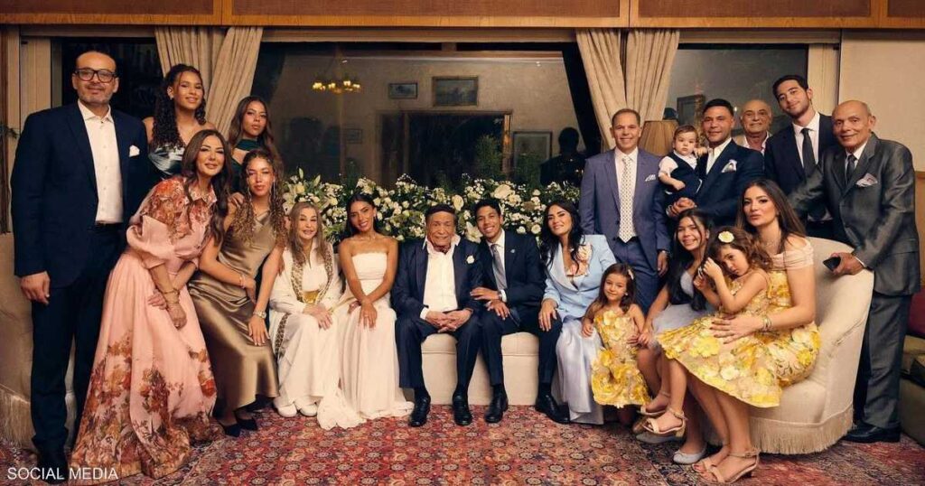 ظهور نادر لعادل إمام بعد غياب طويل