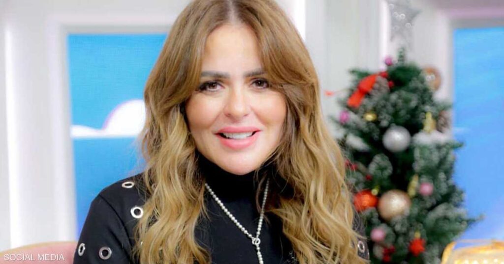 بعد الرسامة الدنماركية.. فنان يتهم مها الصغير بسرقة لوحاته بعد الرسامة الدنماركية.. فنان يتهم مها الصغير بسرقة لوحاته