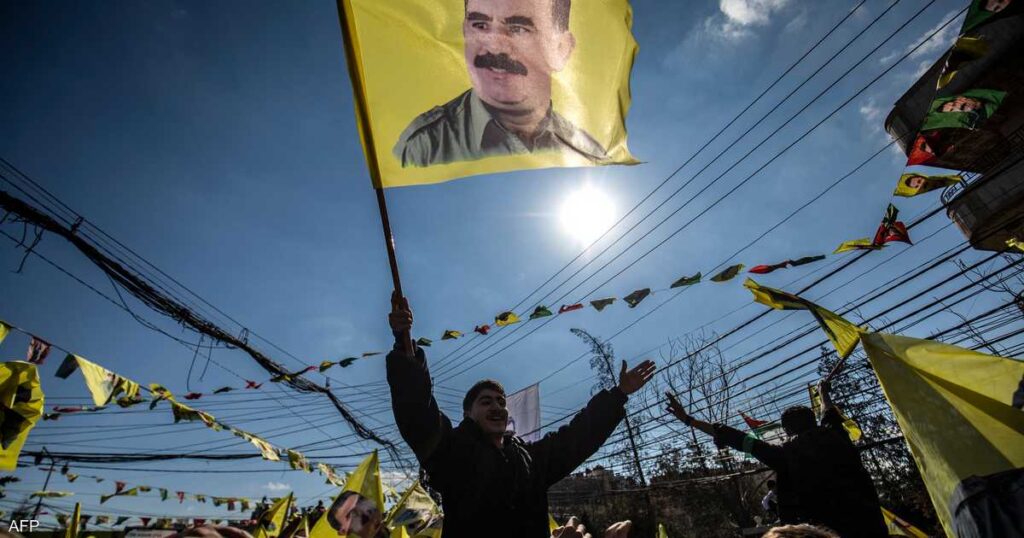 أوجلان يعلن “نهاية الكفاح المسلح” ضد تركيا أوجلان يعلن "نهاية الكفاح المسلح" ضد تركيا