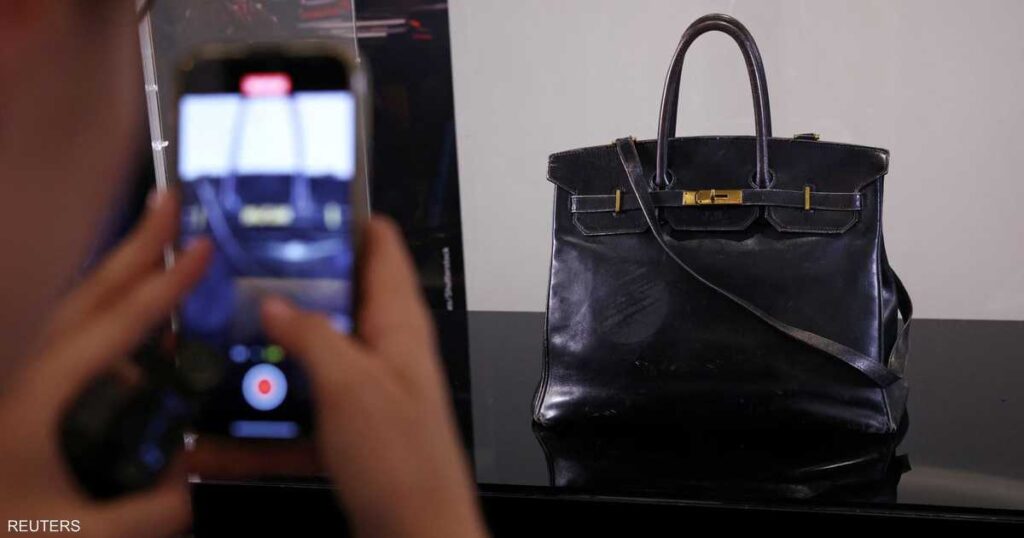 أغلى حقيبة يد في التاريخ تباع بـ10 ملايين دولار أغلى حقيبة يد في التاريخ تباع بـ10 ملايين دولار