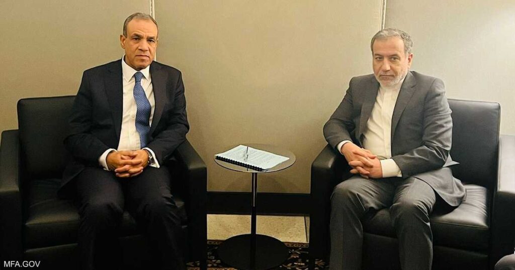 عبد العاطي وعراقجي يبحثان التطورات الأخيرة في سوريا عبد العاطي وعراقجي يبحثان التطورات الأخيرة في سوريا