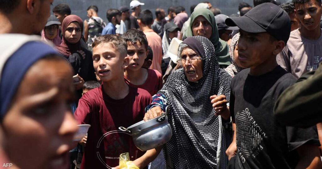 ارتفاع حصيلة ضحايا “لقمة العيش” شمال غرب غزة إلى 30 قتيلا ارتفاع حصيلة ضحايا "لقمة العيش" شمال غرب غزة إلى 30 قتيلا