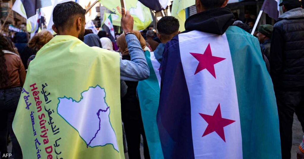 الأكراد و"شبح السويداء"..هل يعيد التاريخ نفسه في شمال سوريا؟