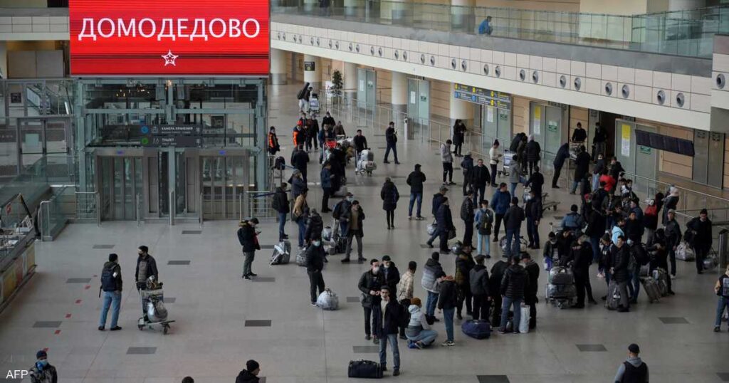 فوضى بمطارات موسكو بعد هجوم أوكراني بالمسيرات فوضى بمطارات موسكو بعد هجوم أوكراني بالمسيرات