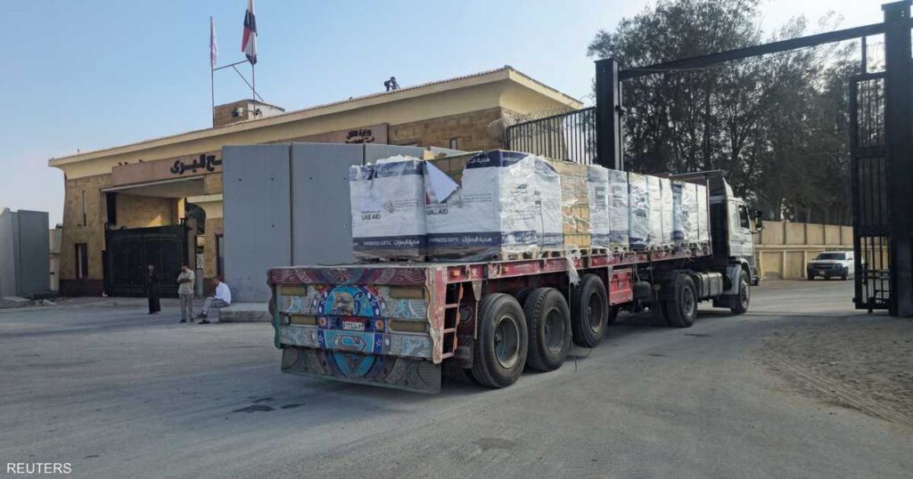 مصر: “معبر رفح” مفتوح “ولم يغلق أبدا من جانبنا” مصر: "معبر رفح" مفتوح "ولم يغلق أبدا من جانبنا"