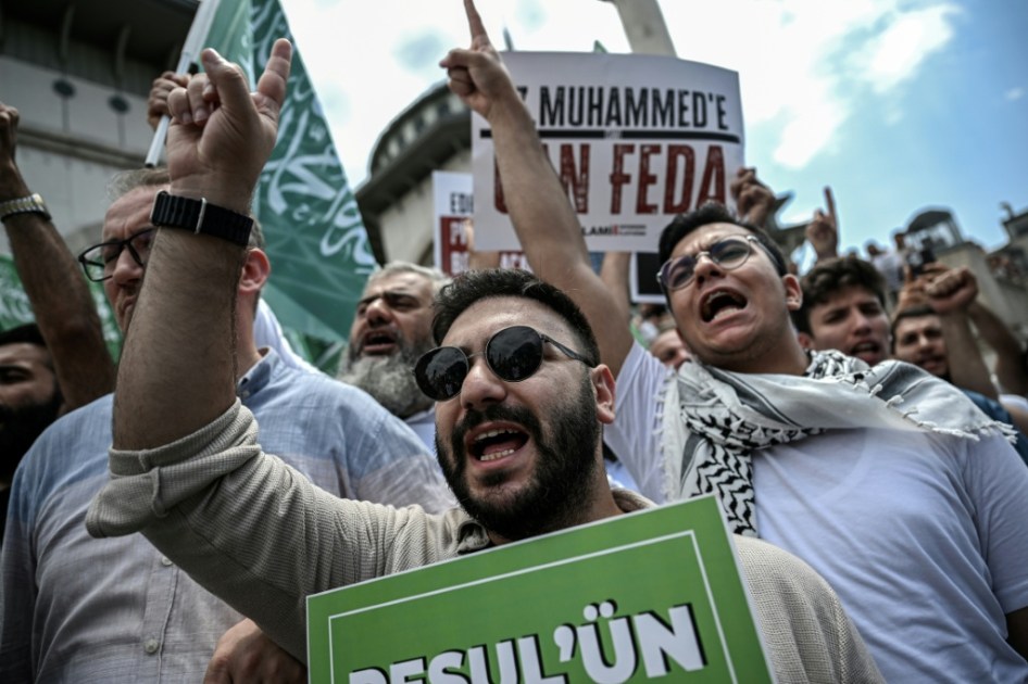 غضب في تركيا بسبب رسم كاريكاتوري اعتُبر مسيئا للنبي محمد غضب في تركيا بسبب رسم كاريكاتوري اعتُبر مسيئا للنبي محمد