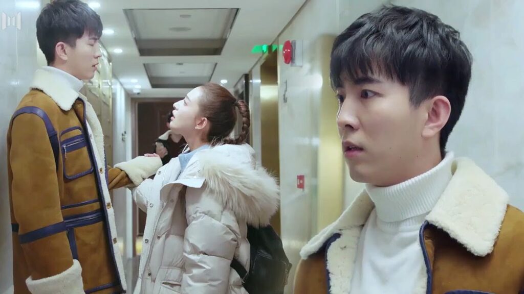 تغضب لانها ترى صديقتها المقربـة تبكي لانه انفضل عنها 😱💔( حبيبتي المتزلجة |My Snow Girl )