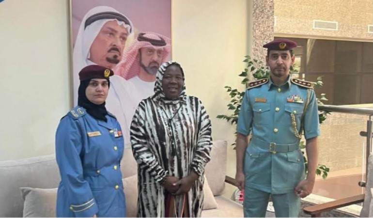مركز مصفوت يستضيف سائحة تعطّلت مركبتها ويؤمّن راحتها حتى استكمال رحلتها مركز مصفوت يستضيف سائحة تعطّلت مركبتها ويؤمّن راحتها حتى استكمال رحلتها