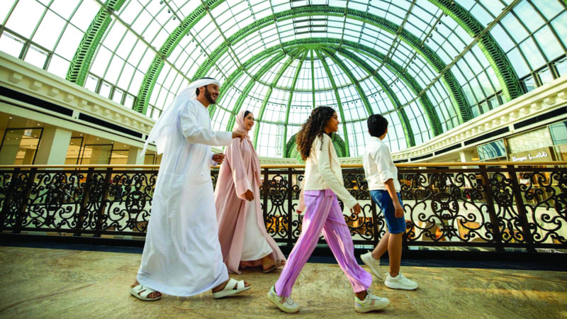 طوال «مفاجآت صيف دبي».. مواكب الفرح تزين مراكز التسوق طوال «مفاجآت صيف دبي».. مواكب الفرح تزين مراكز التسوق