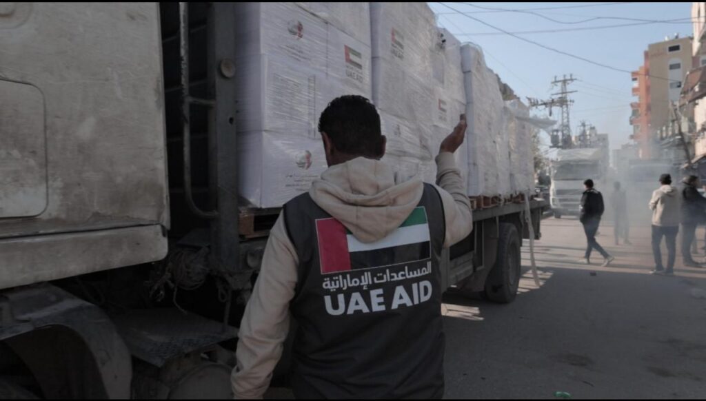 الإمارات تُنفذ أكبر مشروع لإمداد المياه المحلاة من مصر إلى جنوب قطاع غزة الإمارات تُنفذ أكبر مشروع لإمداد المياه المحلاة من مصر إلى جنوب قطاع غزة