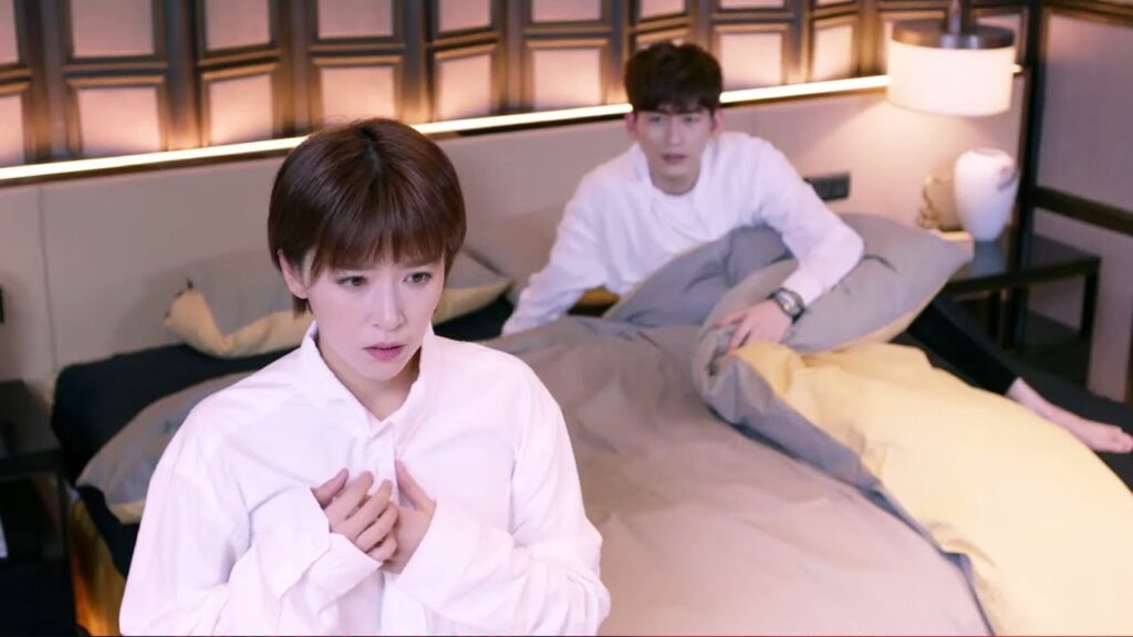 يحتفل الرئيس بعيد ميلادها و تثمل و لا تتذكر لماذا هي نائمة الى جانبـه❤️باريــس حزينــة