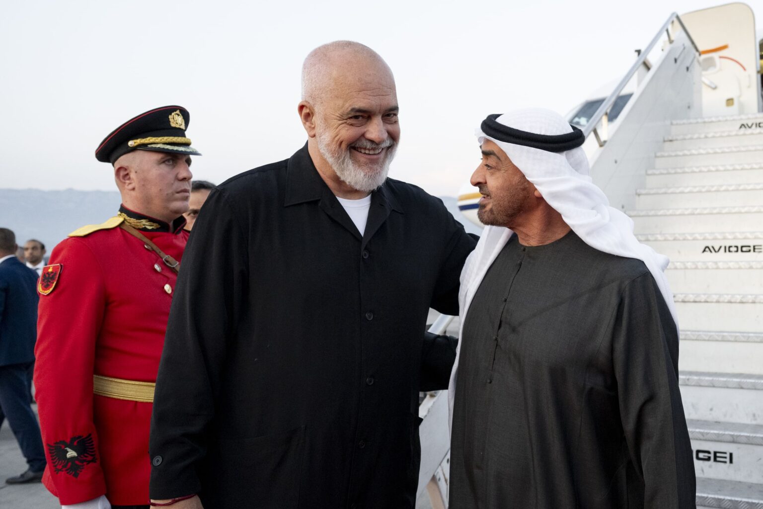 رئيس الدولة ورئيس الوزراء الألباني يبحثان علاقات البلدين رئيس الدولة ورئيس الوزراء الألباني يبحثان علاقات البلدين