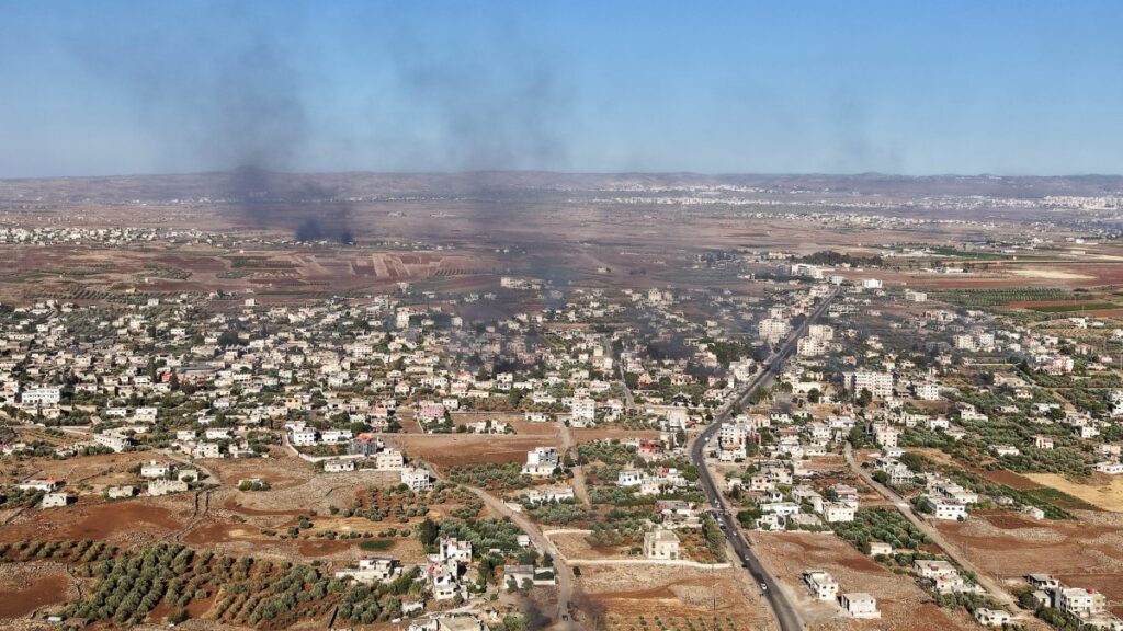 احتدام الاشتباكات بالمنطقة الدرزية في سوريا وسط صعوبات في تطبيق الهدنة