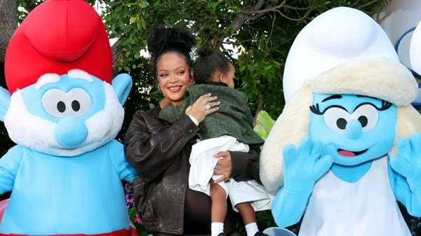 ريهانا أحدث «سنفورة» في فيلم «السنافر».. مغنية ومنتجة وممثلة ريهانا أحدث «سنفورة» في فيلم «السنافر».. مغنية ومنتجة وممثلة