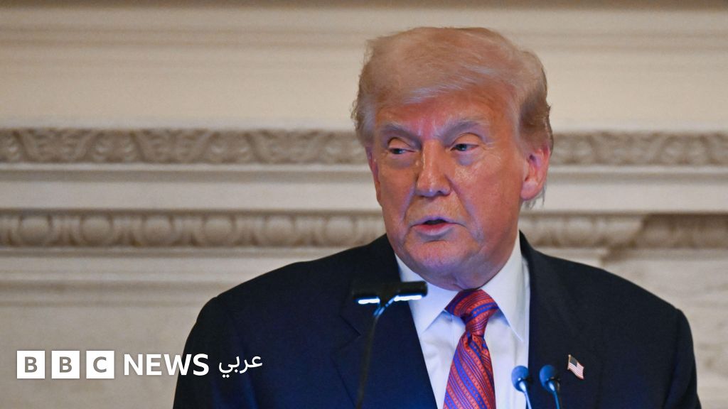 هل يُعد وصف ترامب لمؤيديه المطالبين بالكشف عن قائمة "عملاء إبستين" انقلاباً على برنامجه الانتخابي - مقال رأي في الغارديان