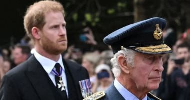 قمة سرية بين مساعدى الأمير هارى والملك تشارلز.. صحف: تكهنات بإنهاء الخلاف