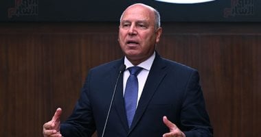 كامل الوزير يناقش تفعيل وديعة الكويت لاستثمارات فى مصر مع رئيس الوزراء الكويتى كامل الوزير يناقش تفعيل وديعة الكويت لاستثمارات فى مصر مع رئيس الوزراء الكويتى