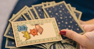 4 أبراج كاريزما وكلامهم قليل.. برج العذراء يراقب أكثر مما يتكلم