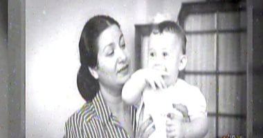 "معكم" يعرض مجموعة من الصور النادرة لأم كلثوم ترصد مسيرة كوكب الشرق