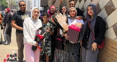 2000 جنيه و30 جرام ذهب.. أسرة تحتفل بابنتها بعد امتحانات الثانوية العامة
