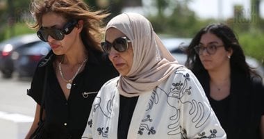 أشرف زكى وريهام حجاج والسعدنى فى جنازة المخرج سامح عبد العزيز