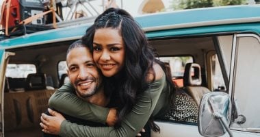 بلقطات حب ورومانسية.. زوج أسماء أبو اليزيد يحتفل بعيد ميلادها