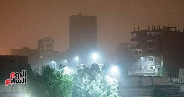 عاصفة ترابية تضرب أسوان فجرًا.. والأرصاد تحذر من أمطار رعدية (صور) عاصفة ترابية تضرب أسوان فجرًا.. والأرصاد تحذر من أمطار رعدية (صور)