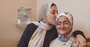 الأولى على الجمهورية بالثانوية العامة أدبى: أحلم بدراسة الأدب الإنجليزى (فيديو) الأولى على الجمهورية بالثانوية العامة أدبى: أحلم بدراسة الأدب الإنجليزى (فيديو)