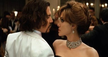 أنجلينا جولي وجوني ديب عالقان فى “منطقة الغزل المتأرجحة” منذ سنوات أنجلينا جولي وجوني ديب عالقان فى "منطقة الغزل المتأرجحة" منذ سنوات